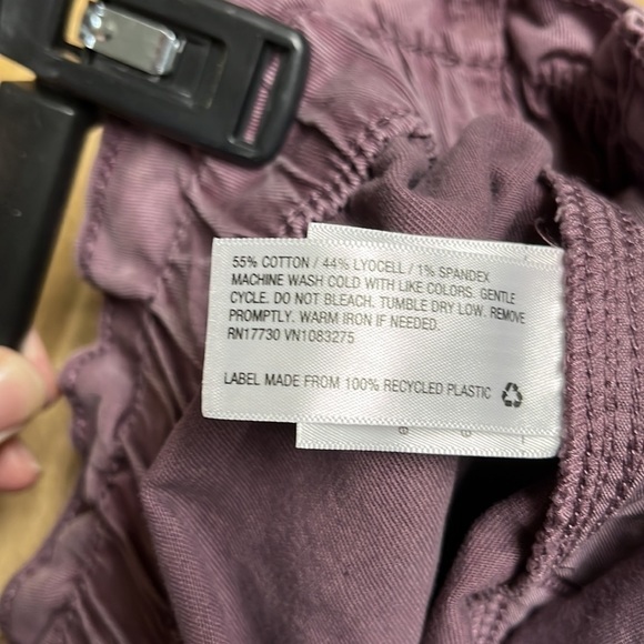 Universal thread woman’s pants. - Picture 5 of 5